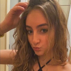 Meet your Posher, Isabella